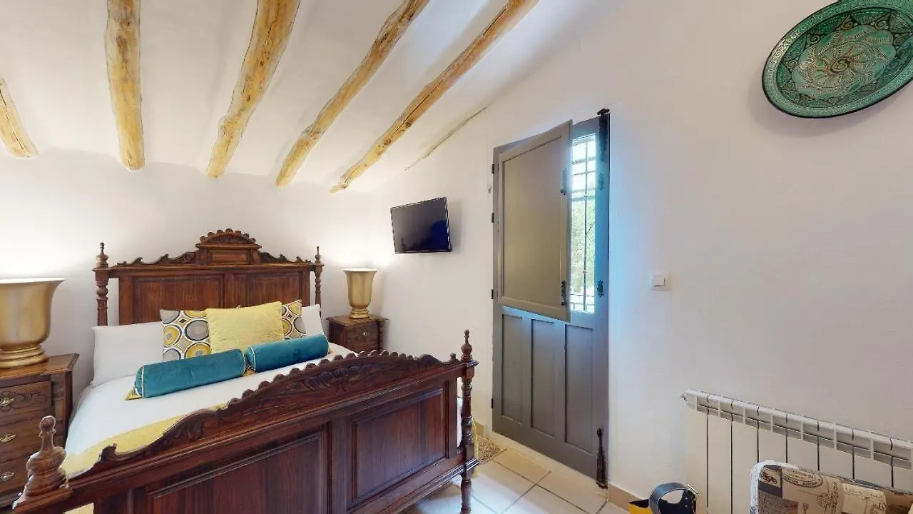 Casa Lucia Bed & Breakfast Caniles